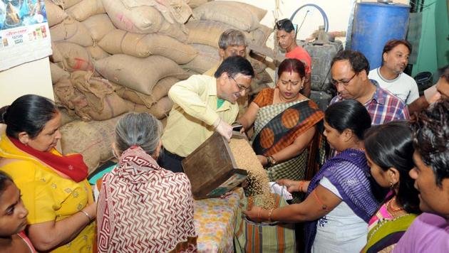government-distributed-hindustan-representational-diwakar-gathered-purchase_1e4e3d00-8986-11ea-804e-137f71f5151d