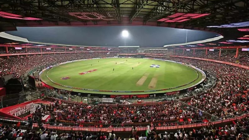 Chinnaswamy-Stadium-1
